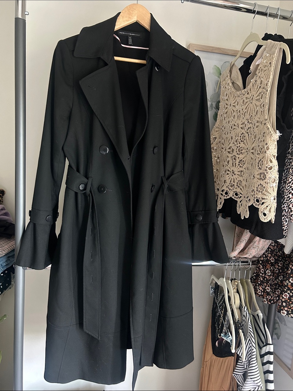 White House black market M feminine Black bell cuff Trench Coat SEE VIDEO
